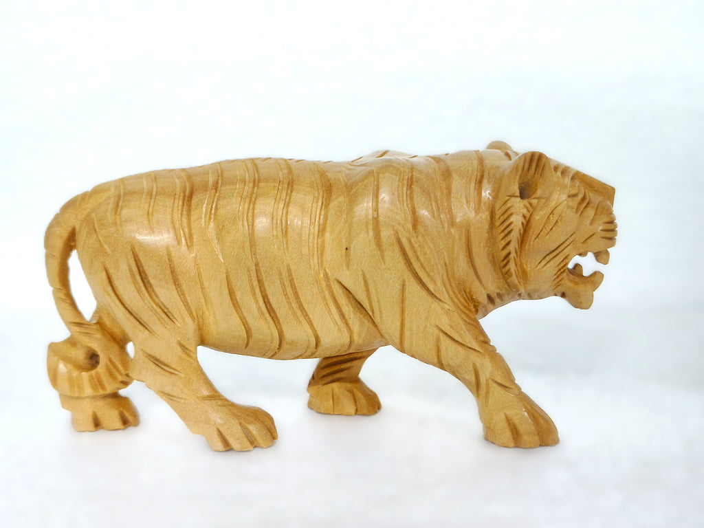 Elegant Wooden Tiger Decor Set – Handmade Carved Wildlife Sculptures